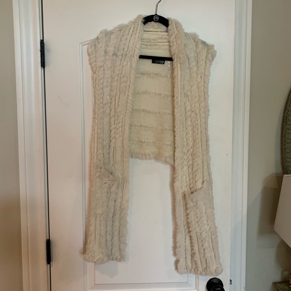 Love Token High-Low Rabbit Fur Vest - Picture 3 of 5